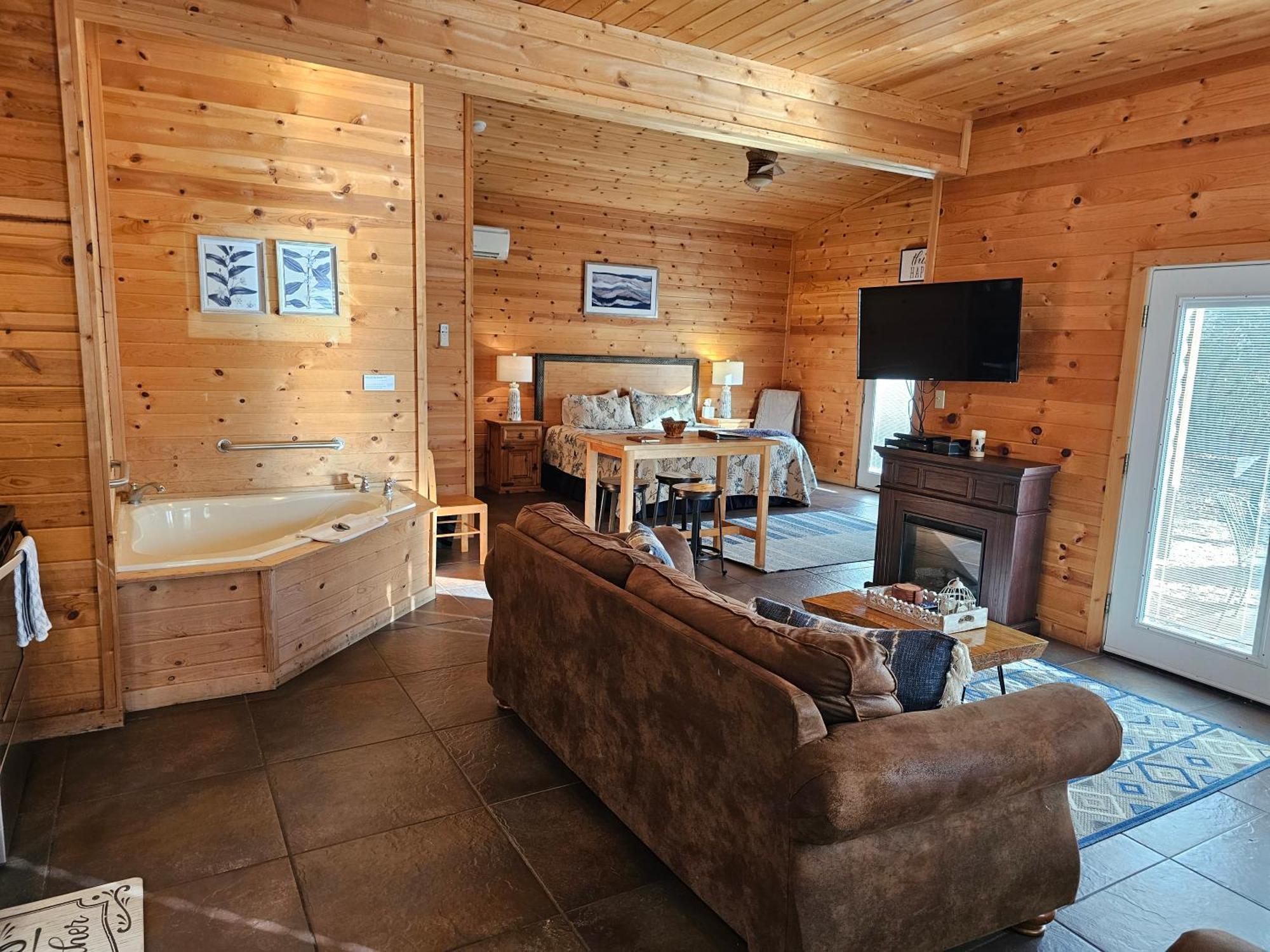 5 Min To Beaver Lake-King Bed-Fire Pit-Jetted Tub #3 ยูเรกาสปริงส์ ภายนอก รูปภาพ